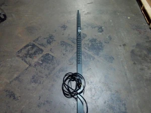 Tripp Lite PDUMV20NET single phase Metered PDU / Power Distribution Unit (J724) - Photo 1/8