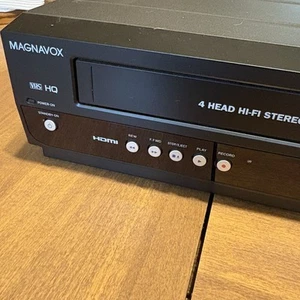Magnavox ZV427MG9 DVD Recorder VCR Combo HDMI Parts Only Powers On - Picture 1 of 12