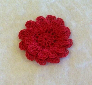 Aplique de 2 capas con flor de madre rojo crochet Victory X-Small acolchado costura - Imagen 1 de 2