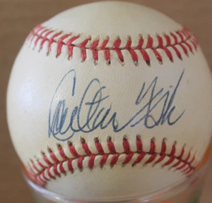 "CARLTON FISK" HALL OF FAME SIGNED BASEBALL (Ted Williams Museum) - Picture 1 of 4