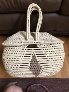 Large Straw Basket With Handles And Lid Handmade Picnic / Storage Oval Shape - Picture 1 of 12