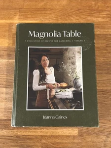 Magnolia Table by Joanna Gaines Volume 3 (2023 Hardcover) - Imagen 1 de 5