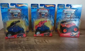 Lote De 3 Camiones Monster Jam Under Coverz Hot Wheels Selección De Colección Nuevo De Colección De Colección De Colección - Imagen 1 de 16