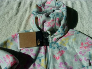 NWT The North Face fleece jacket, Kids size 5, or 7, pockets, colors, polyester - Picture 1 of 7