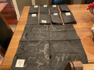SET (9) TOVAGLIOLI DA PRANZO WATERFORD LENZUOLA NERO DAMASCATO MISTO COTONE NUOVI CON ETICHETTE - Foto 1 di 5