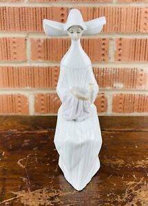 New ListingLladro Porcelain Figure Time To Sew White Nun Religious Ornament Rare 5501