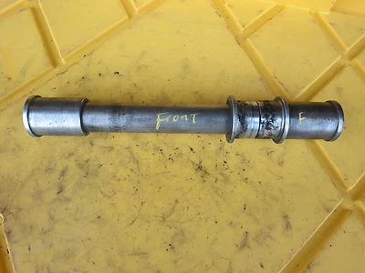 Kawasaki Ninja ZX12R 2000 eje delantero con espaciadores y tuerca de tapa OEM Foto 1 de 4