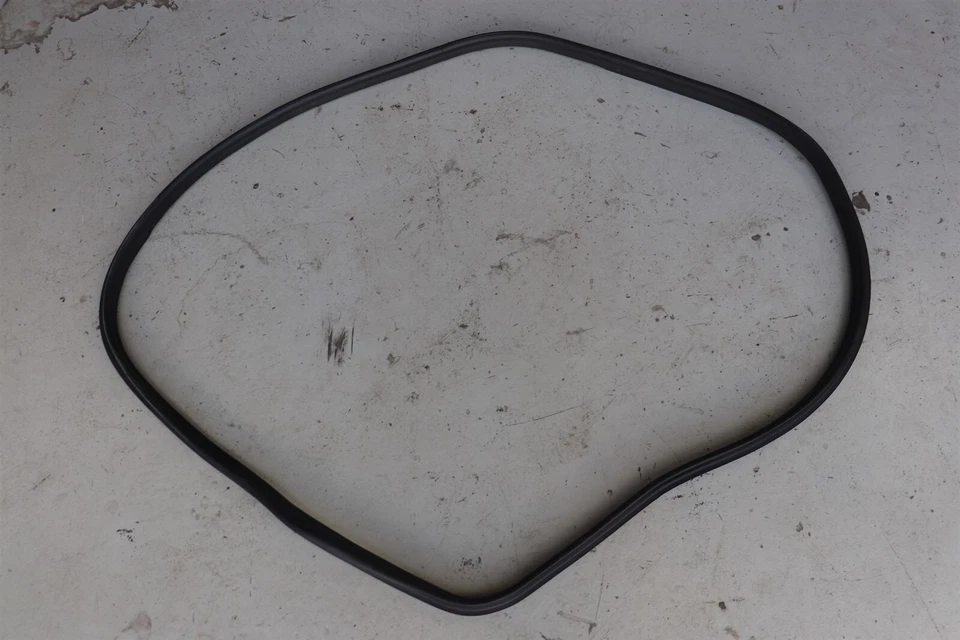 Уплотнение прокладки для 16-дверной рамы купе Mercedes Benz C63S AMG C205 LHS A2056363700 J235 - Изображение 1 из 1