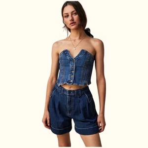 Free People We The Free Top Secret Bermuda Denim Shorts Indigo- W24 RRP £118 NWT - Picture 1 of 10