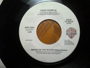 WARNER BROS 45 RECORD/DEEP PURPLE/SMOKE ON THE WATER/TWO VERSIONS/ NR MNT - Foto 1 di 2