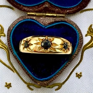 Vintage 9k Solid Yellow Gold Three-Stone Star Sapphire Gypsy Ring, Size 6 - Picture 1 of 10