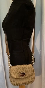 Michael Kors Handtasche All over Logo Print Small Crossbody/Schulter hellbraun - Bild 1 von 14