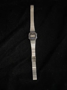 Casio 3191 LA 670W Women's 24mm Silver Tone Digital Quartz Watch Alarm/Timer - Picture 1 of 10