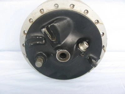 Buje de rueda delantera Kawasaki G5 100 con panel de freno 1973 Kawasaki  Foto 1 de 4