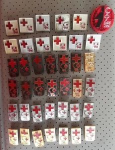 Red Cross lion Yugoslavia LOT 40 pins - Picture 1 of 1