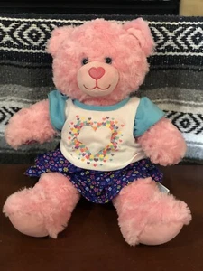 16" BUILD A BEAR ROSA OSO DE PELUCHE CORAZÓN NARIZ OJOS AZULES PELUCHE Corazón Camisa/Falda - Imagen 1 de 5