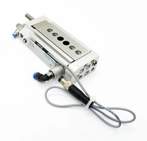 Festo DGSL-8-20-C-P1A 543904 Mini-Schlitten + SMT-10M-PS-24V-E-0,3-L-M8D -used- - Bild 1 von 5