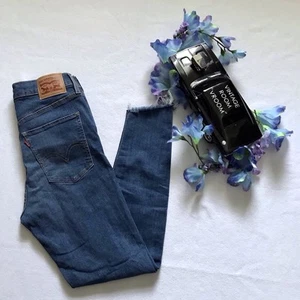 Levi's NWT Mile High Super Skinny Jeans 28 - Picture 1 of 12