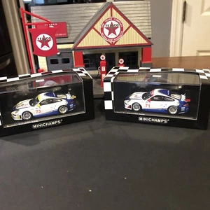 AWESOME Porsche DUO 911 GT3 RSR Sebring 2007 limited 1200 pieces Minichamp 1.43 - Picture 1 of 9