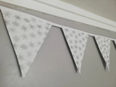 Tela de copo de nieve blanca y plateada Foto 1 de 4