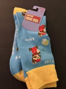 1UP SUPER MARIO BROS Bioworld Crew-Socken für Herren Erwachsene Größe 8-12 NEU - Bild 1 von 3