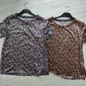 Set of 2 Old Navy Floral Velvet Tshirt Size Medium Purple Black Short Sleeve Top - Picture 1 of 18