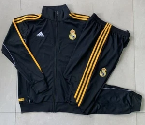 TUTA TRACKSUIT REAL MADRID 2025-26 CALCIO TRAINING TRACKSUIT CHANDAL FULL - Foto 1 di 2