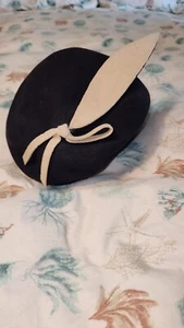 Women's Vintage Original Jean Allen Styled by Gage Wool Beret Feather Design  - Picture 1 of 6