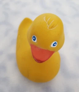 VINTAGE 90s KNOBLER INT LLC Original Rubber Duckie Yellow Duck 5"x5"x3" - Picture 1 of 16