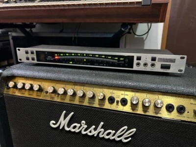 Guitare multifonctionnelle KORG DTR-1 type montage en rack accordeur numériqu... - Photo 1/4