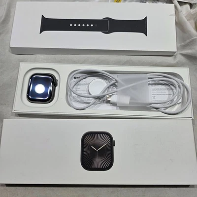 Apple Watch Series 10 42mm Titânio com Pulseira Esportiva - Ardósia - Celular - WNTY Jan26 - Imagem 1 de 4