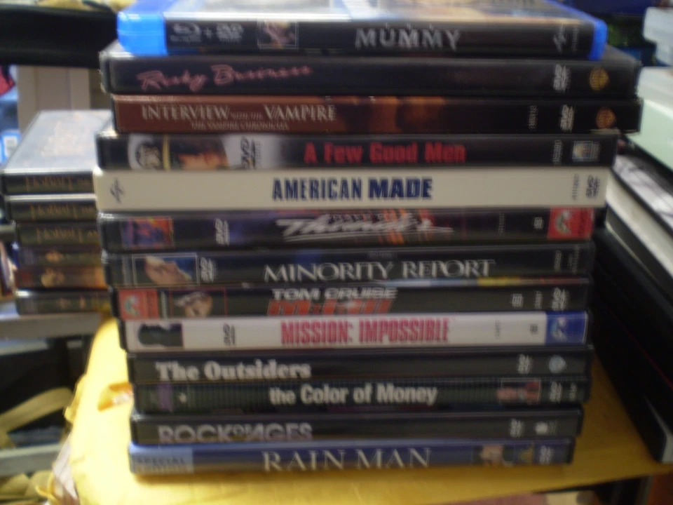 (13) Tom Cruise Blu-Ray/DVD Lot: American Made  Mummy  Outsiders Rain Man & MORE - Image 1 of 1