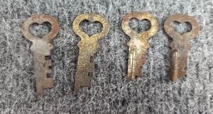 EAGLE LOCK CO Heart-Shaped Flat Skeleton Keys Vintage Terryville - Bild 1 von 6