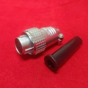 A-SLS-204-PF Connettore elettronico spina donna (ricevitore quadrato) 4 pin - Foto 1 di 4