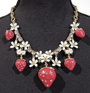 BETSEY JOHNSON RED STRAWBERRY GOLD NECKLACE BRAND NEW WITH TAG - Picture 1 of 6