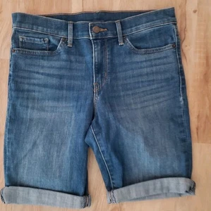 Women's Levi's denim jean bermuda shorts size 29 excellent - Picture 1 of 5