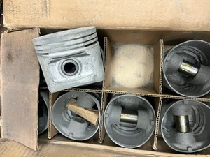 FORD MERCURY 292 V8 Y-BLOCK PISTONS 3 3/4” 95,25mm X8 DETROIT PISTONS USA N.O.S - Picture 1 of 4