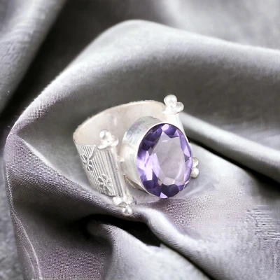 Anillo de plata de ley 925 con piedras preciosas de iolita, anillo de banda púrpura, regalo para amantes. Foto 1 de 4