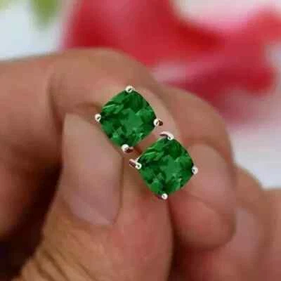 Brinco solitário folheado a ouro branco 14K 2 quilates corte almofada esmeralda criado em laboratório - Imagem 1 de 4