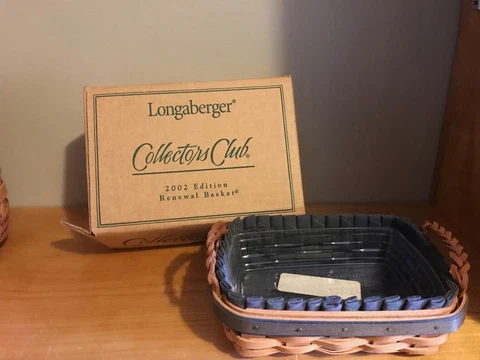 LONGABERGER Collector's Club 2002 RENEWAL basket SET -liner, prot, prod card,box Cover