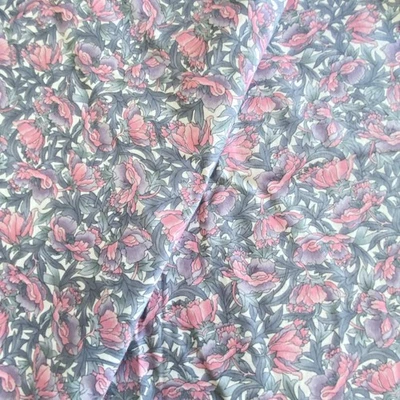 1.7 YD Pink Gray Floral Fabric Quilting Cotton Print Vintage - Image 1 of 4
