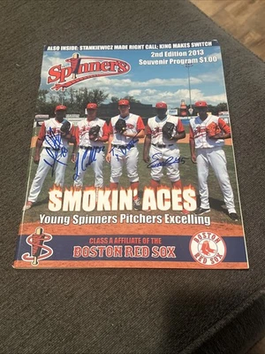 Lowell Spinners 2013 Smokin’ Aces Boston Red Sox programa de autógrafos firmado Foto 1 de 2