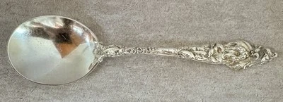 ORIGINAL OLD REED & BARTON LES SIX FLEURS STERLING 7 1/4" GUMBO SOUP SPOON - Image 1 of 4