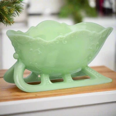 Large Sleigh - Jadeite -  Mosser Glass, USA - Image 1 of 2
