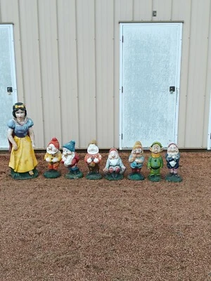 老式迪士尼白雪公主和七个小矮人混凝土雕像非常古老和罕见 — 第 1/4 张图片