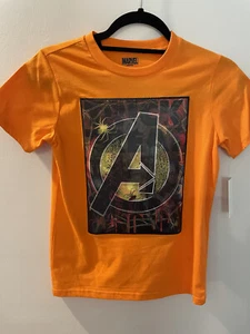 NWT Boys Marvel Halloween TShirt Sz M Orange Holographic Trick Or Treat SS Lenti - Imagen 1 de 5