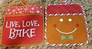 Red Christmas Oven Mitt Pot Holder Set - Picture 1 of 3