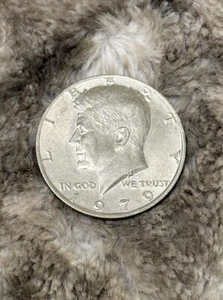 1979 50C Kennedy Half Dollar - Picture 1 of 3
