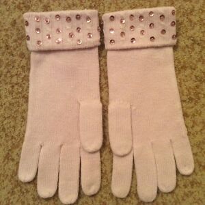 New Gap Kids girls gloves. Size 8y.o.
