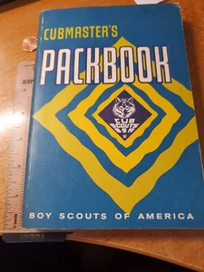 BSA Cubmaster’s Packbook Copyright 1967 Cub Scouts {ww} - Picture 1 of 3